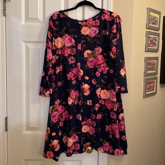 Medium, Honey and Lace, Long Sleeve Floral Dress - Picture 2 of 5